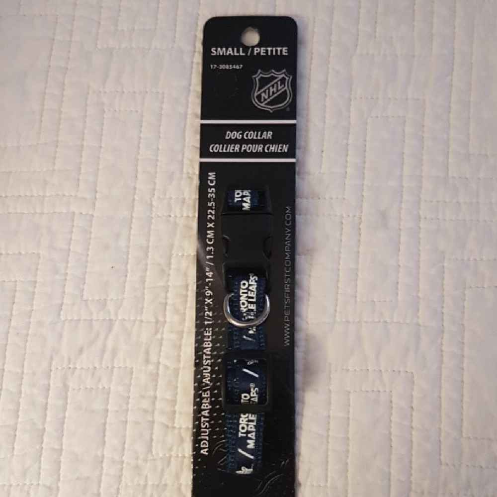 Pets First NHL Dog Collar - Black and Blue